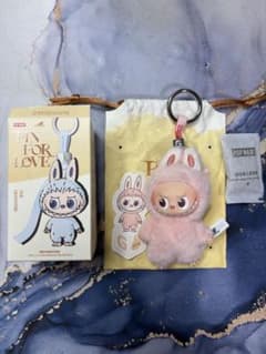 【G】ラブブ イニシャルTHE MONSTER PIN FOR LOVEのサムネイル