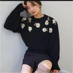 NICE CLAUP フラワー刺繍ニットのサムネイル