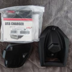 NMAX125 ワイズギア　ユニバーサルステー＋USBソケットおまけ付きのサムネイル