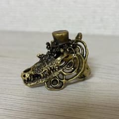 【a story】スチームパンク　指輪　ワニ a story】スチームパンク 真鍮リング ワニ - メルカリ