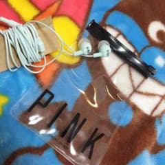 ヴィクトリアシークレット イヤホンのサムネイル