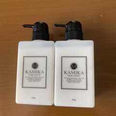 カミカ 黒髪クリームシャンプー KAMIKA 400gのサムネイル