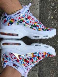 AIR MAX W杯 記念品のサムネイル