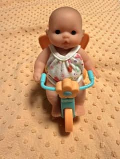 う*り様 蝶の羽付き三輪車に乗った赤ちゃん人形　ベレンゲールのサムネイル