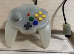ホリパッドミニ64 クリアホワイト　Nintendo64 コントローラーのサムネイル