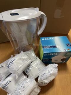 BRITA マレーラ ポット型浄水器 2.4L（中古）＋カートリッジ11個のサムネイル