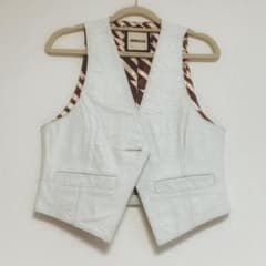 白ベスト 本革のサムネイル