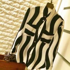 たかたか様お取り置き 美品 お洒落なモノトーンの切り替えしシャツ セットのサムネイル
