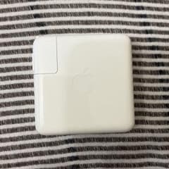 Apple USB-C 電源アダプタ 本体　61Wのサムネイル