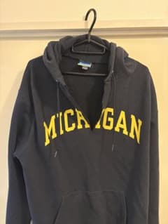 MICHIGAN Champion カレッジロゴ パーカー ネイビー スウェットのサムネイル