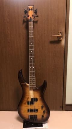 ベース Charvel シャーベル おまけ付き ジャンクのサムネイル