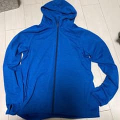 ユニクロ パーカーのサムネイル