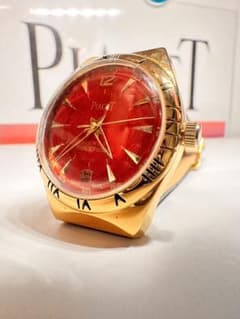 ヴィンテージ ピアジェ 赤文字盤 手巻き腕時計 17宝石スイス製 再生品