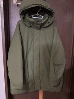 UNIQLO XL オリーブグリーン ダウンジャケットのサムネイル