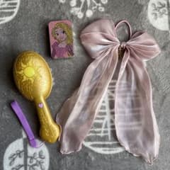 Disney ラプンツェル ヘアブラシ ヘアゴム 缶 3点セットのサムネイル