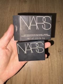 NARSライトリフレクティングセッティングパウダー プレスト N ミニサイズのサムネイル