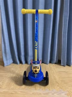 日本未発売！！パウパトロール　キックボード　新品未使用 日本未発売！！パウパトロール キックボード 新品未使用 - メルカリ