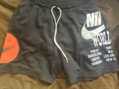 NIKE ハーフパンツ　WORLD TOUR XLのサムネイル