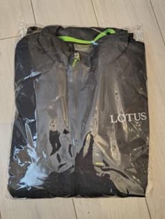 新品LOTUS ベスト ブラック グリーンのサムネイル