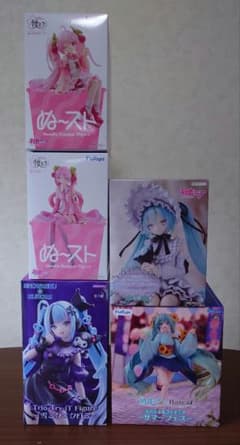 最安ショップ比較】 初音*ミク フィギュア 雪ミク×クロミ Trio-Try-iT