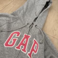 GAP ジップアップパーカー グレー ピンクロゴ　レディースM相当のサムネイル