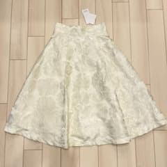 ◎タグ付き　TOCCO ハイウエスト フレアスカート　M アイボリー　toccoのサムネイル