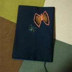 ブックカバー skyflower＊ミナペルホネン＊ハンドメイド＊刺繍＊ちょうちょのサムネイル