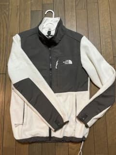 ノースフェイス　レディース  フリースジャケット白Sのサムネイル