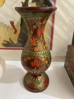 多色木製花瓶（葉模様）　パキスタンお土産のサムネイル