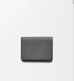 【値下げしました】LOEWE ロエベ 三つ折り財布 レザー グレーのサムネイル