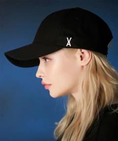VARZAR ブラック　キャップ　未使用のサムネイル