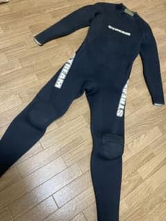 ウェットスーツ　サイズMLのサムネイル