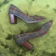 【500円値下げ】ハリスツイード パンプス　23.5のサムネイル