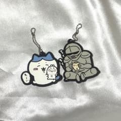 ちいかわ　ハチワレ　鎧さん　ラバーキーホルダーのサムネイル