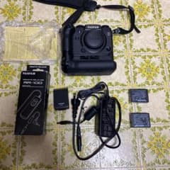 FUJI FILM X−H1 純正グリップ付きのサムネイル