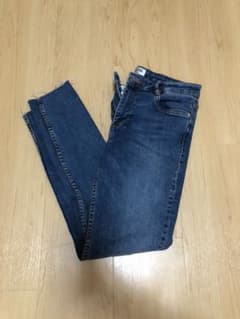 ZARA スキニーデニムのサムネイル