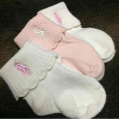 新生児サイズ   靴下３足のサムネイル