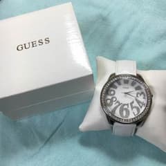 GUESS 腕時計 ビッグフェイス ホワイト 白 美品 ゲス 時計のサムネイル