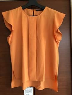りっちゃん。様専用  トップス ZARA ブラウスのサムネイル