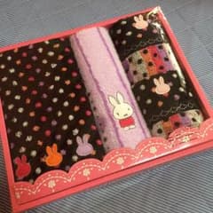 値下げ 未開封☆ミッフィーのタオルのサムネイル