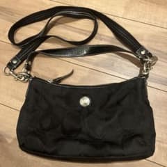COACH シグネチャー ショルダーバッグ ブラックのサムネイル
