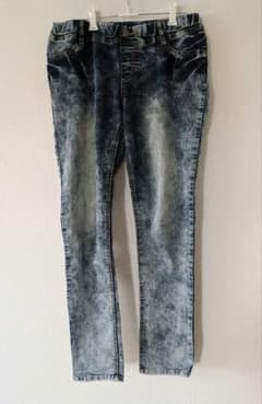 スキニーデニムパンツ グレー系 ダメージ加工のサムネイル