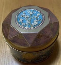 【匿名発送】ゴッホ展 名古屋会場限定 アーモンド缶 青山デカーボ3点 ゴッホ展 名古屋会場限定 アーモンド缶 青山デカーボ - メルカリ