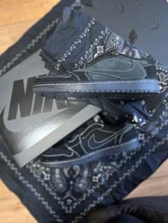 エアジョーダン1 LOW×Travis Scott Black Phantomのサムネイル