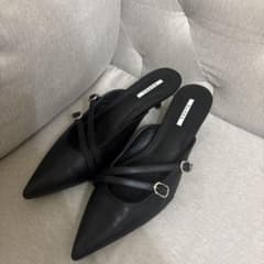 RANDA ダブルストラップポインテッドトゥミュールパンプスのサムネイル