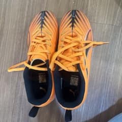 PUMA サッカースパイク オレンジのサムネイル