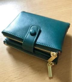 二つ折り財布　美品のサムネイル