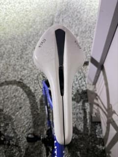 Fizik Arione R3 OPENホワイトサドル - メルカリ