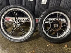 GSX250L ホイール タイヤのサムネイル