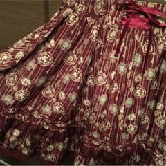 魔法少女☆様専用 アクシーズファムの赤いスカートのサムネイル